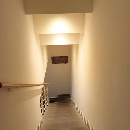 Apartment House Nubia, San Frediano, Near Ponte Vecchio, With Free Private Parking Lot