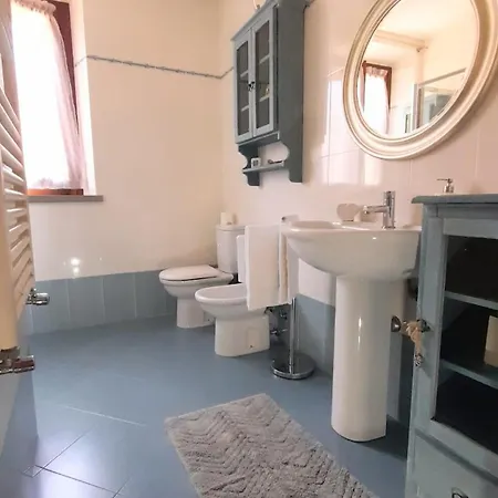 Apartment House Nubia, San Frediano, Near Ponte Vecchio, With Free Private Parking Lot