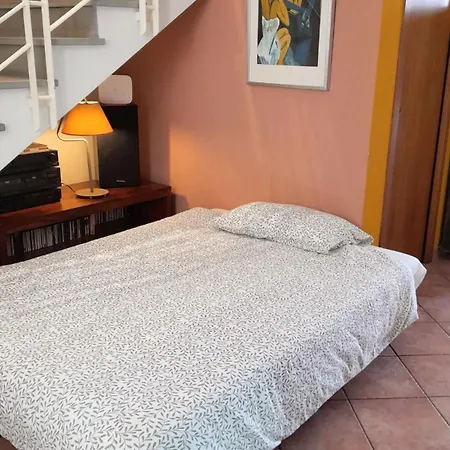 House Nubia, San Frediano, Near Ponte Vecchio, With Free Private Parking Lot Apartment